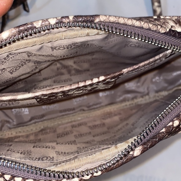 Michael Kors Python Print Cross Body Bag with Adjustable belt. New Never Used. - Picture 7 of 15